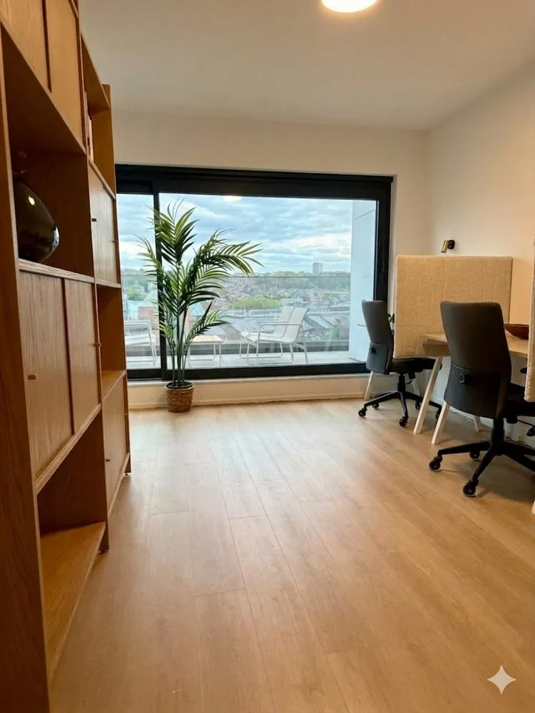 Bureau privatif Le Péron, 3 postes, étage 8